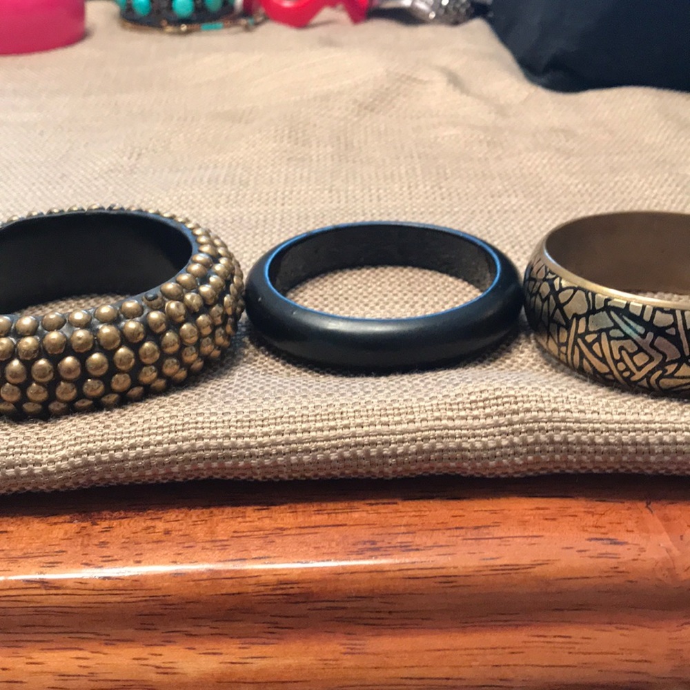 Bracelets - Picture 2 of 2